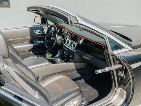 Used 2018 Rolls-Royce Dawn image 15