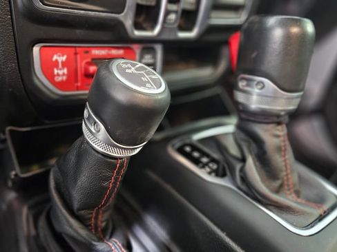 Used 2022 Jeep Gladiator Rubicon w/ LED Lighting Group image 26