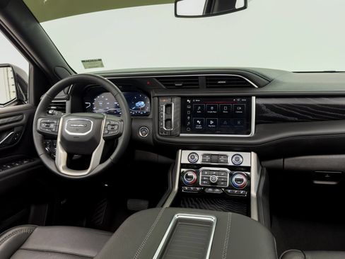 Used 2024 GMC Yukon Denali AWD/4WD image 20