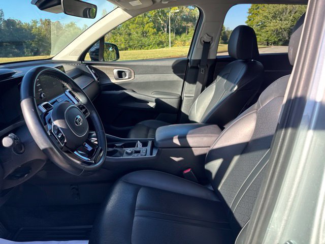 Used 2021 Kia Sorento EX w/ Panoramic Sunroof Package FWD image 17