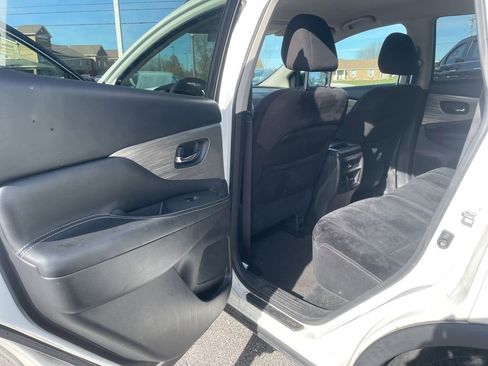 Used 2017 Nissan Murano S image 28