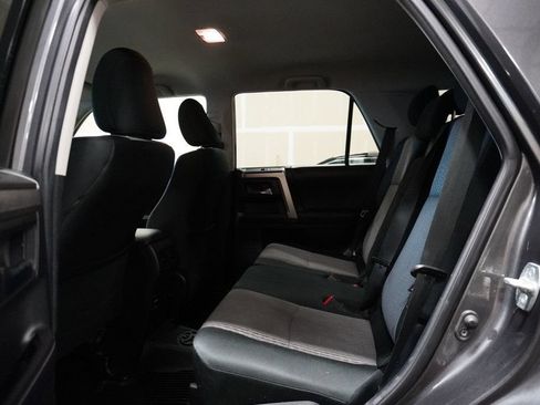 Used 2017 Toyota 4Runner SR5 AWD/4WD image 13