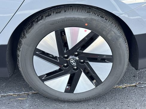 New 2025 Hyundai Ioniq 6 SE image 19