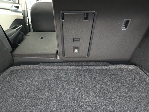 New 2026 Volkswagen Taos SE AWD/4WD image 14