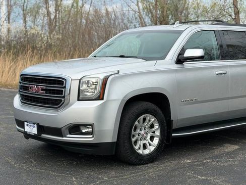 Used 2016 GMC Yukon XL SLE AWD/4WD image 3