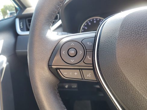 Used 2021 Toyota RAV4 XLE Premium image 23