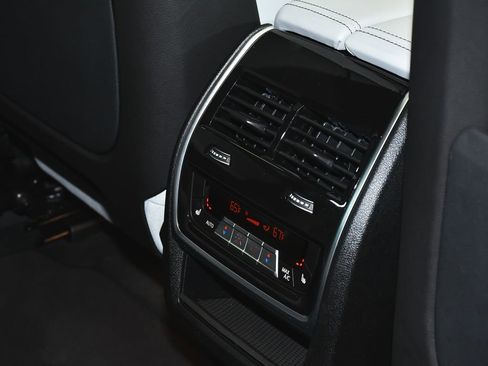 Used 2026 BMW X6 xDrive40i AWD/4WD image 59