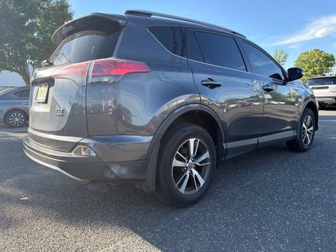Used 2017 Toyota RAV4 XLE w/ All Weather Liner Package AWD/4WD image 4