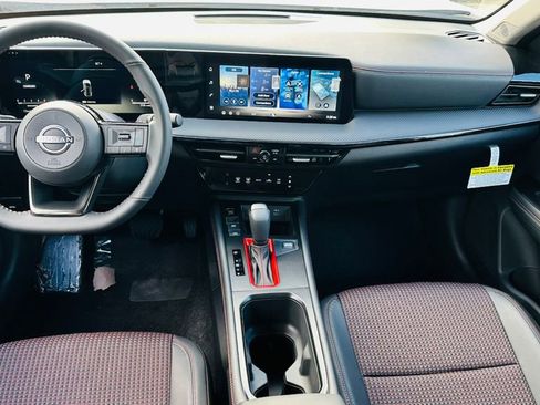 New 2026 Nissan Kicks SR FWD image 14