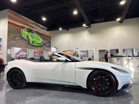 Used 2019 Aston Martin DB11 Tech Pkg $236K MSRP image 30