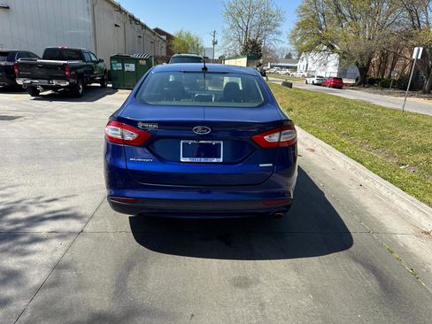 Used 2013 Ford Fusion SE FWD image 10
