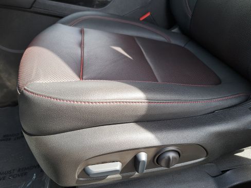 Used 2023 Chevrolet Blazer RS w/ Enhanced Convenience Package image 27