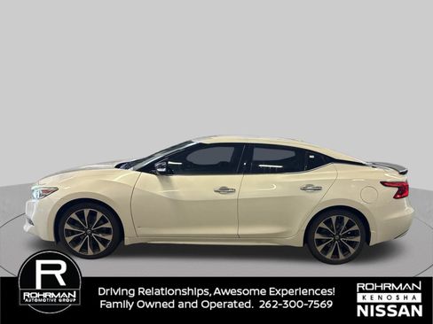 Used 2016 Nissan Maxima SR w/ Interior Lighting Package FWD image 2