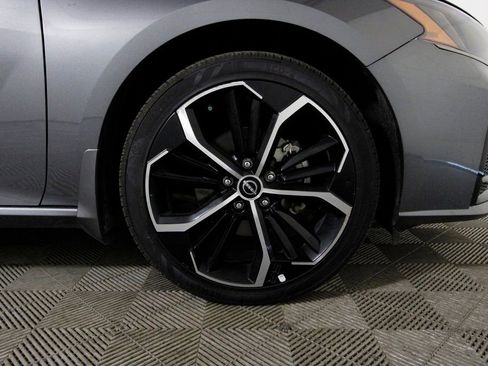 Used 2025 Nissan Altima 2.5 SR image 32