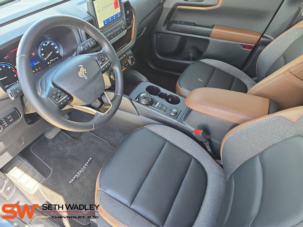 Used 2024 Ford Bronco Sport Outer Banks w/ Tech Package AWD/4WD image 17