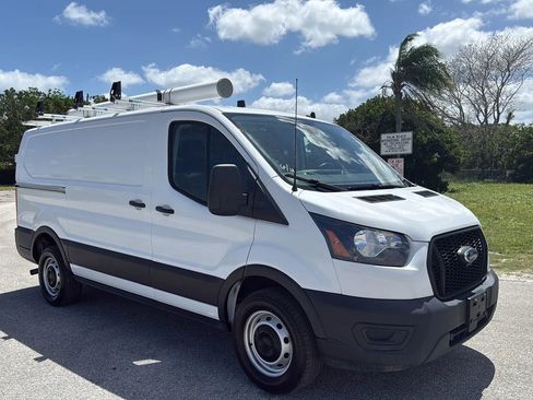 Used 2022 Ford Transit 250 Low Roof image 9