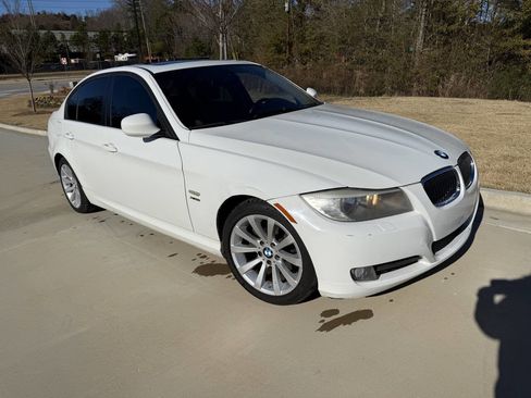 Used 2009 BMW 328i xDrive Sedan image 2