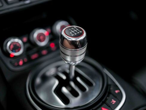 Used 2011 Audi R8 V10 AWD/4WD image 58