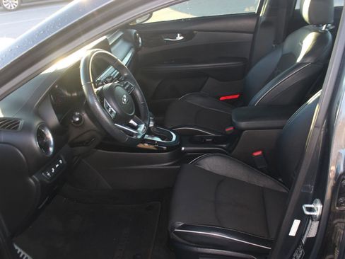 Used 2020 Kia Forte GT-Line w/ GT-Line Premium Package image 13