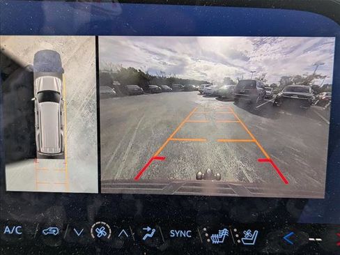 Used 2025 Chevrolet Suburban High Country image 7