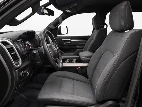 Used 2019 RAM 1500 Big Horn AWD/4WD image 11