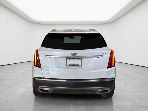 Used 2022 Cadillac XT5 Premium Luxury w/ LPO, Floor Liner Package AWD/4WD image 6