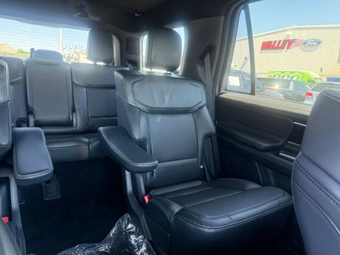 New 2026 Ford Expedition Platinum w/ Stealth Performance Package AWD/4WD image 72