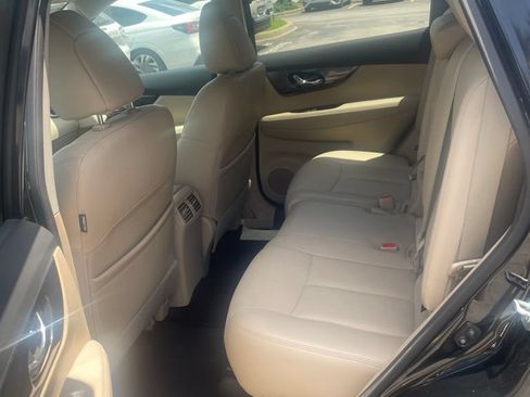 Used 2016 Nissan Rogue SL AWD/4WD image 6