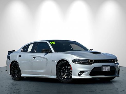 Used 2019 Dodge Charger Scat Pack w/ Daytona Edition Group image 2