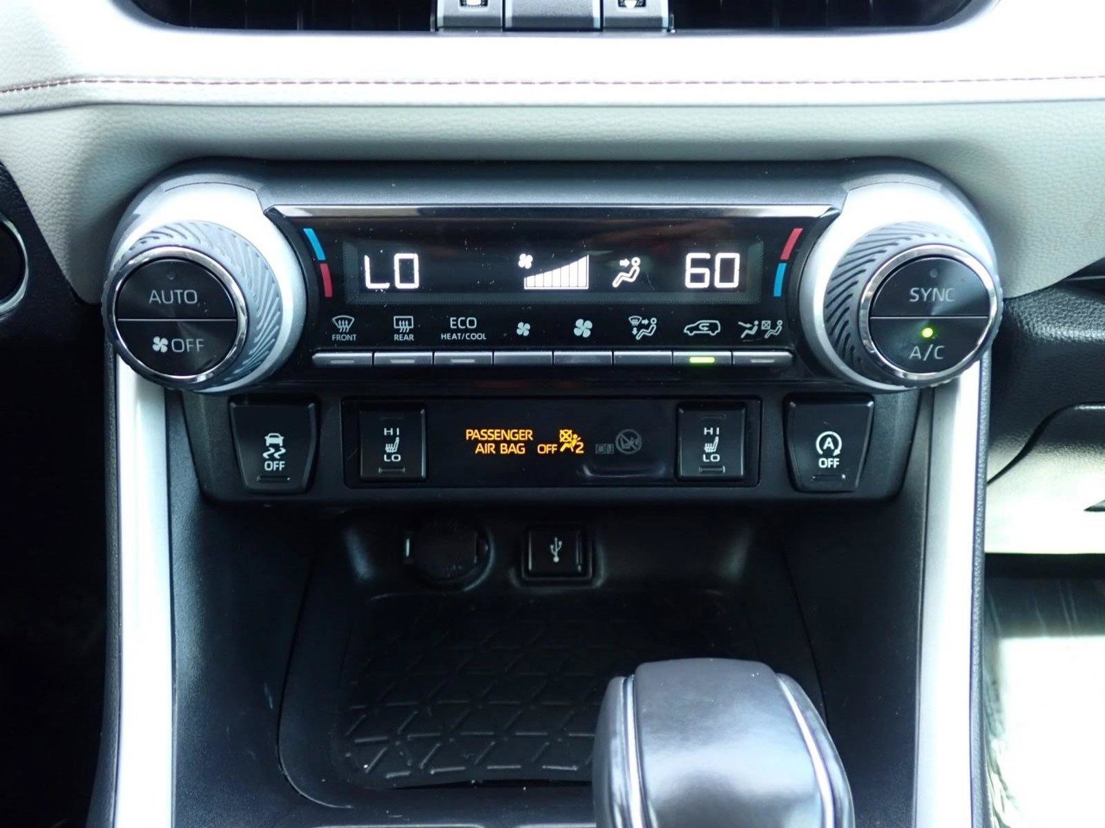 Certified 2021 Toyota RAV4 XLE Premium AWD/4WD image 21