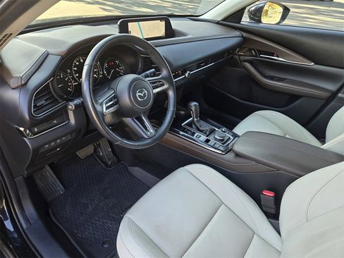 Certified 2022 MAZDA CX-30 2.5 Turbo w/ Premium Package image 11