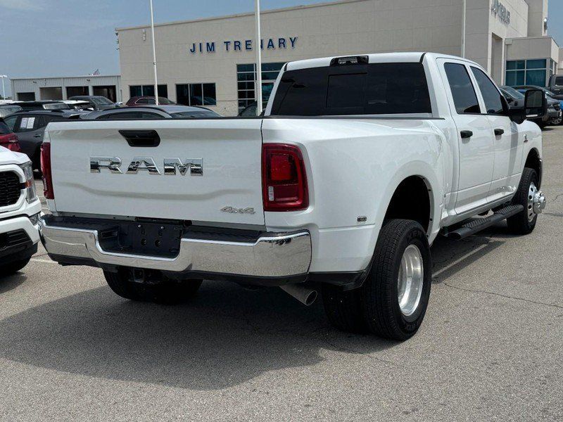 Used 2025 RAM 3500 Tradesman AWD/4WD image 3