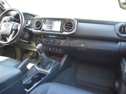 Used 2023 Toyota Tacoma TRD Off-Road w/ TRD Premium Off Road Package AWD/4WD image 13
