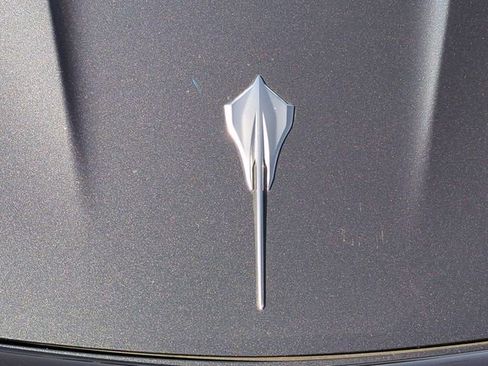 Used 2021 Chevrolet Corvette Stingray Preferred Conv w/ Z51 Performance Package RWD image 10