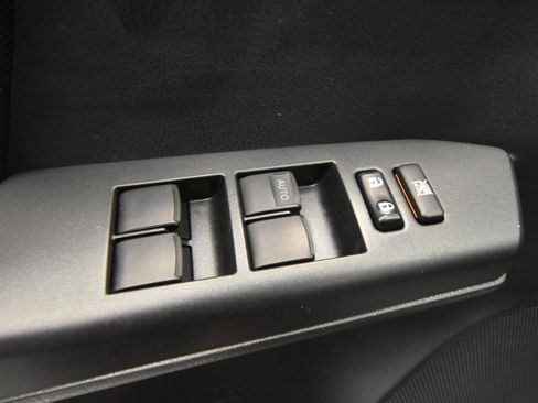 Used 2017 Toyota RAV4 LE w/ All Weather Liner Package AWD/4WD image 27