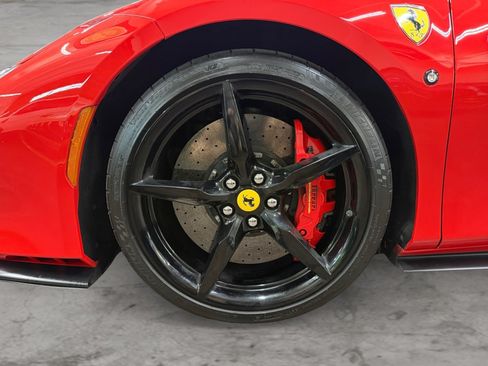 Used 2021 Ferrari F8 Tributo RWD image 9