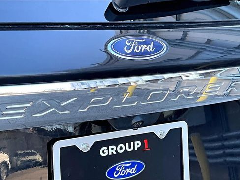 Used 2020 Ford Explorer XLT w/ Equipment Group 202A image 31