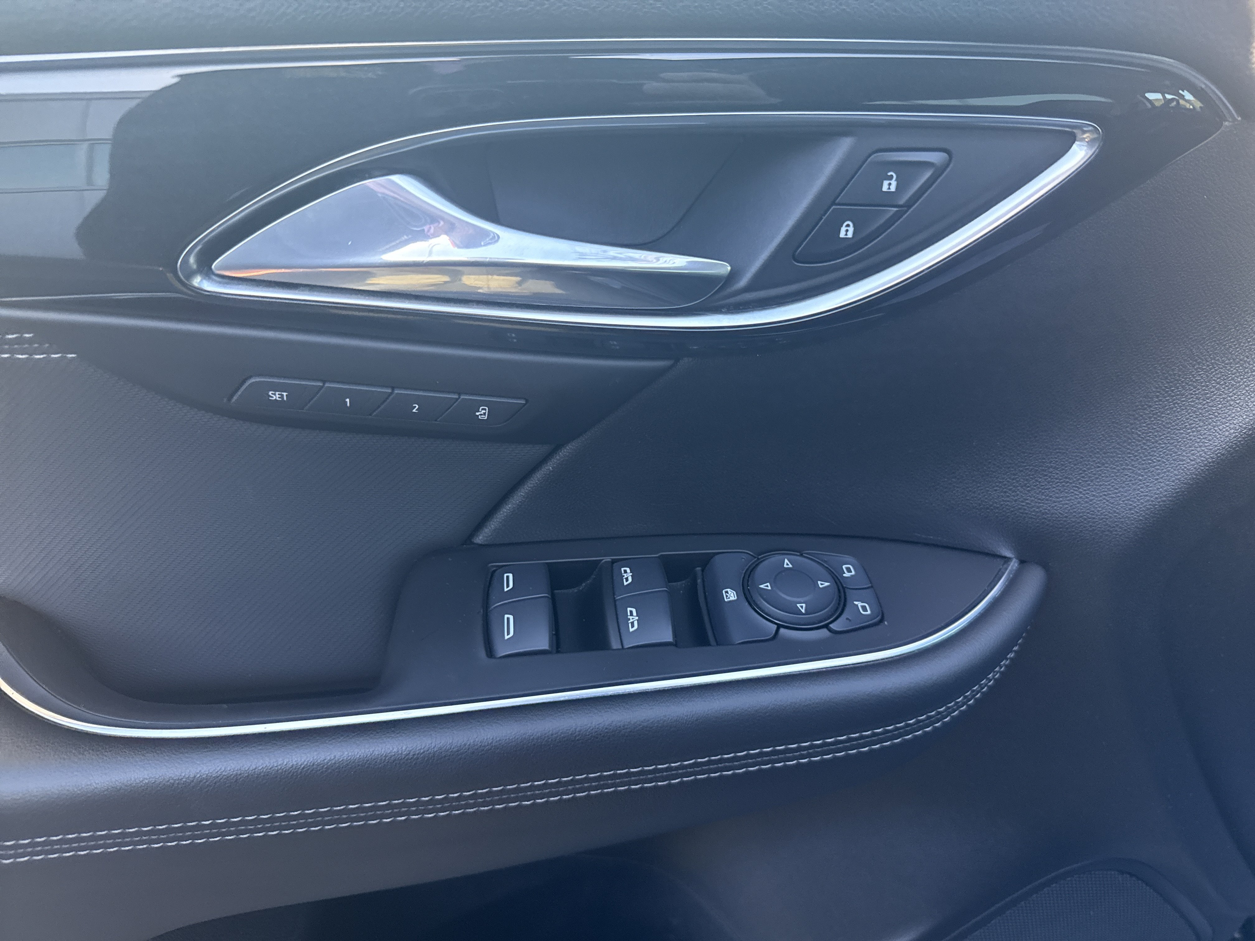 Used 2024 Buick Envision Preferred AWD/4WD image 17