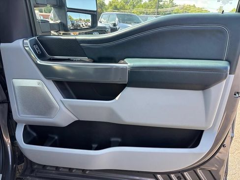 Used 2023 Ford F250 Limited AWD/4WD image 15