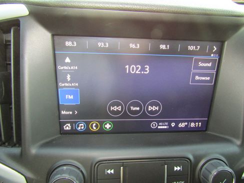 Used 2024 GMC Terrain SLT image 26