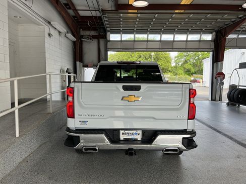 New 2026 Chevrolet Silverado 1500 LTZ w/ LTZ Premium Package AWD/4WD image 7