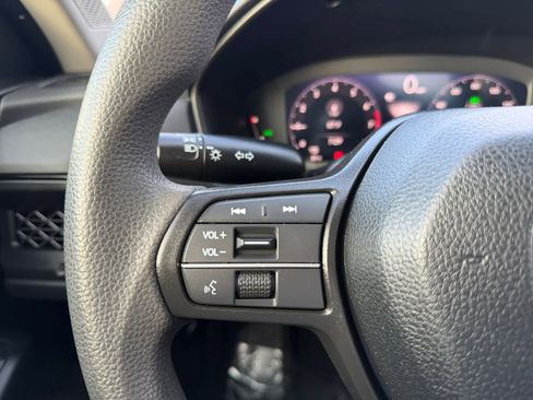 Used 2023 Honda Accord EX image 22