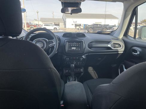 Used 2020 Jeep Renegade Sport image 25