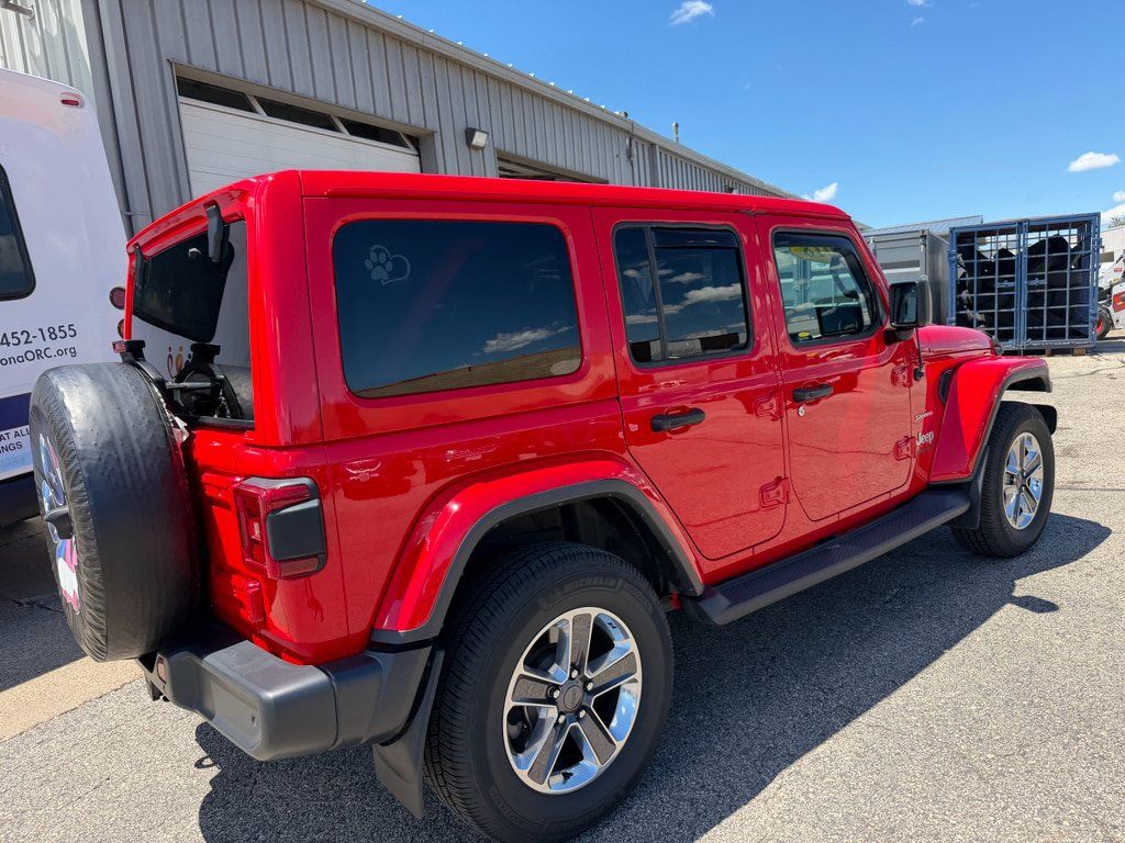Used 2018 Jeep Wrangler Unlimited Sahara w/ Safety Group AWD/4WD image 4
