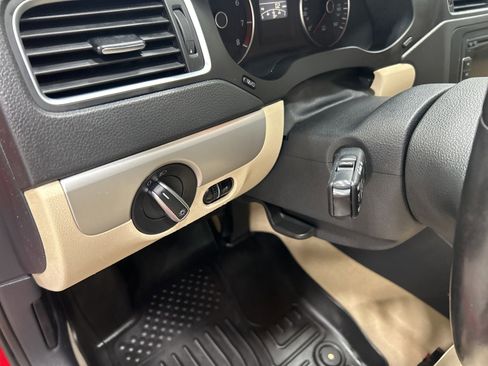 Used 2014 Volkswagen Jetta SE image 10