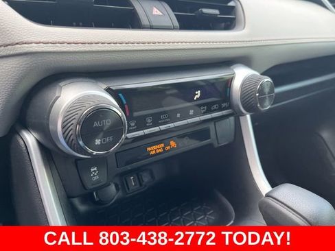 Used 2022 Toyota RAV4 XLE w/ Convenience Package AWD/4WD image 25