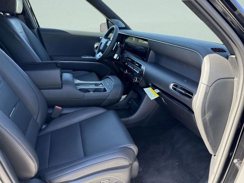 Used 2026 Hyundai Palisade Calligraphy FWD image 10