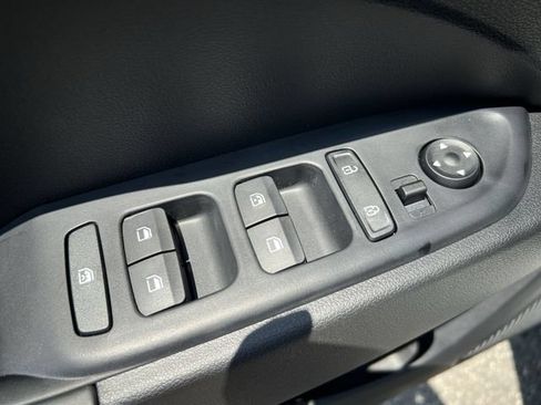 New 2026 Hyundai Venue SEL FWD image 27