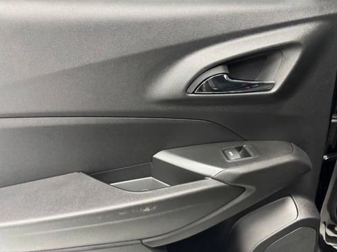New 2026 Chevrolet Trax LT w/ Driver Confidence Package FWD image 24