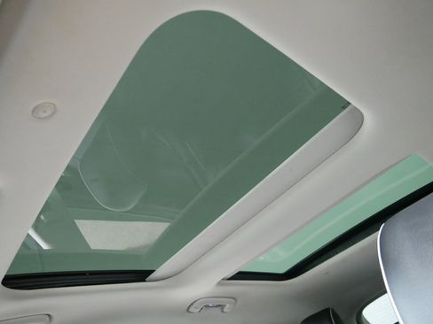 Used 2023 Genesis GV80 2.5T w/ Prestige Package image 32